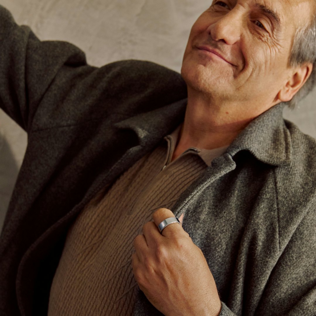 Man wearing Oura ring